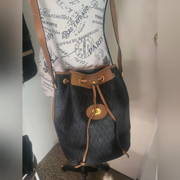 Christian Dior Black & Brown Vintage Honeycomb Crossbody Bucket Bag (EUC)(COA)✨️ - Picture 3 of 10